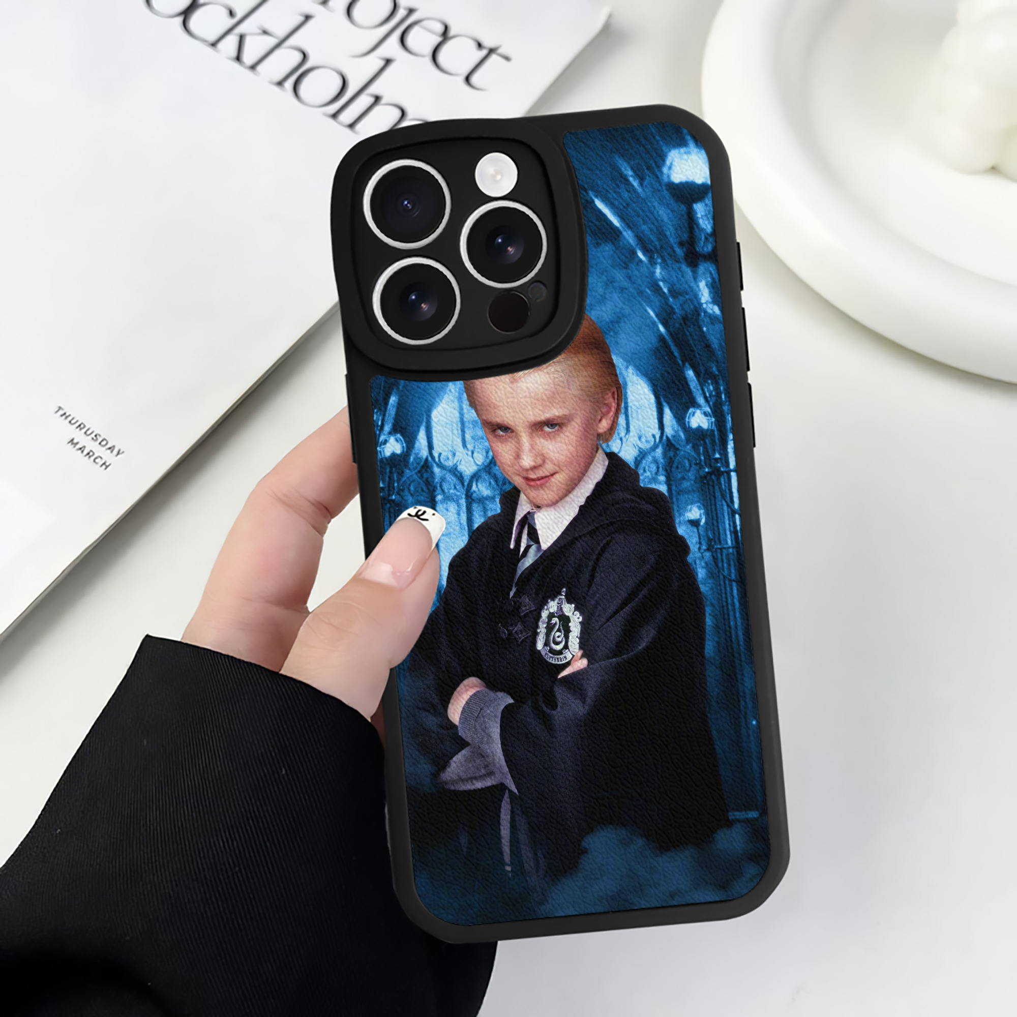 （画像用） Harry Potter ハリー・ポッターシリーズ 【iPhone 16シリーズ対応】シリコンスマホケース（レザー調） 材質：シリコン